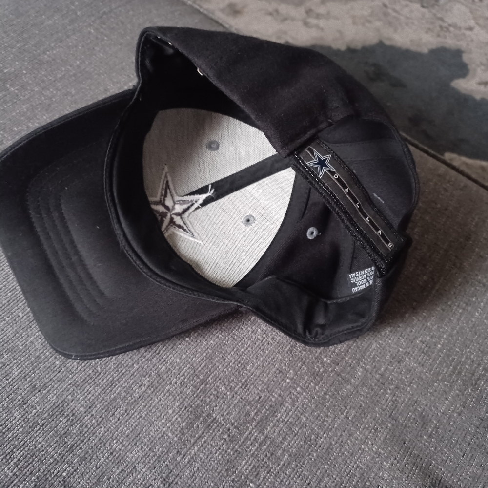 Dallas Cowboys hat - Picture 3 of 3